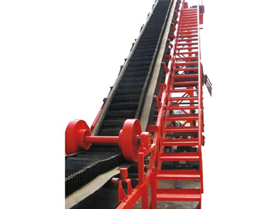 大倾角皮带输送机